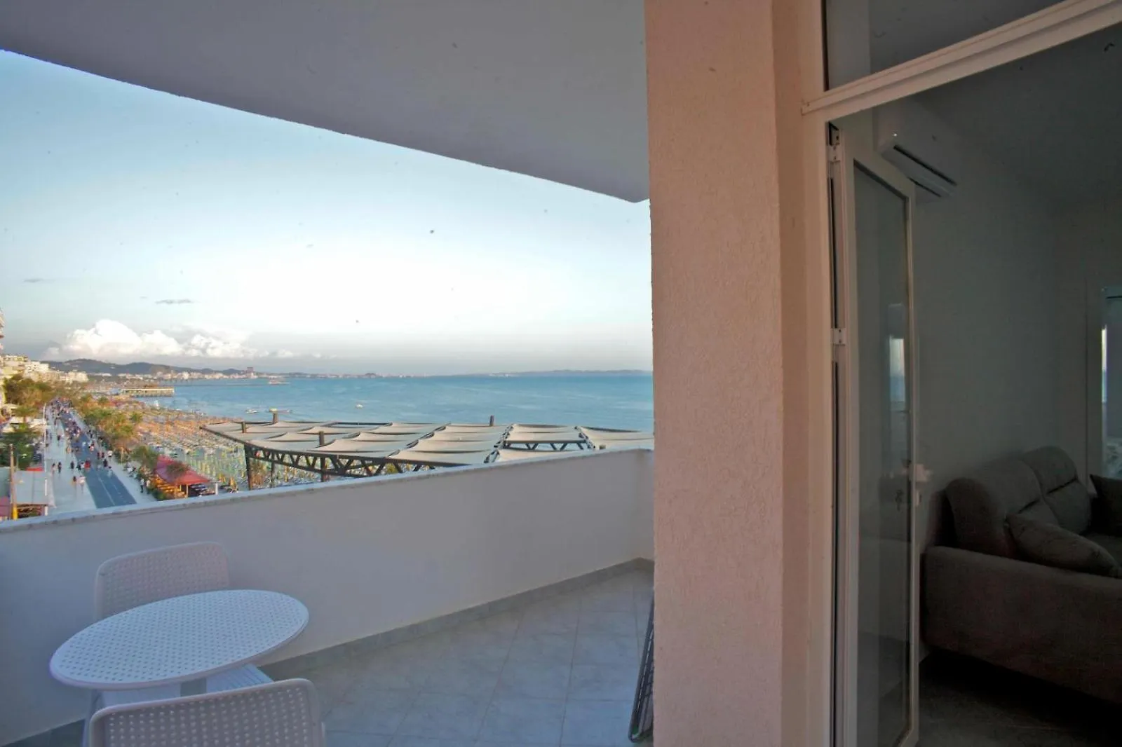 Emmi Apartment Beach View Durres