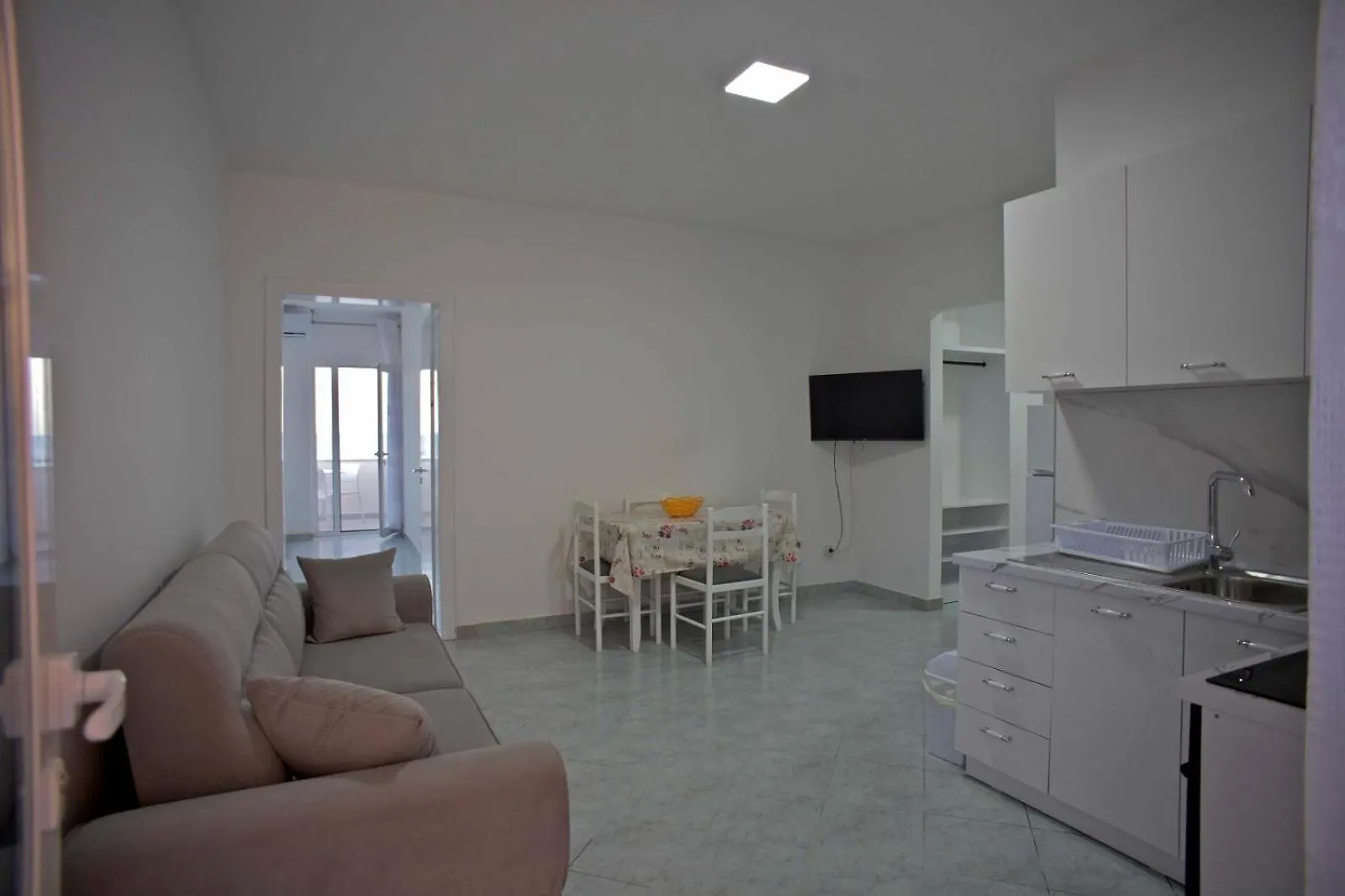 Emmi Apartment Beach View Durres 0*,  Albania